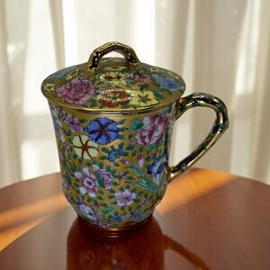 Chinese Porcelain Floral Gilt Chintz Lidded Teacup Zhi Zao Mark Hand Painted